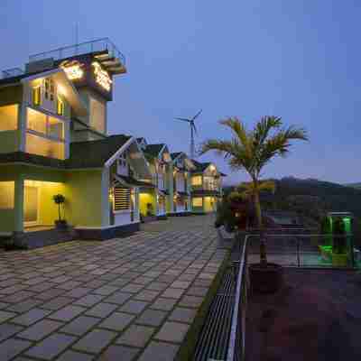 Foggy Knolls Resort Hotel Exterior