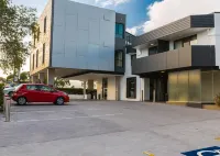 Motel 10