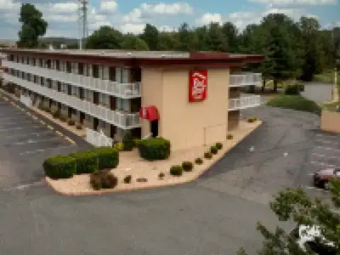 レッド ルーフ イン シャーロッツビル シャーロッツヴィルのホテル