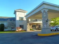 American Inn and Suites Houghton Lake فنادق في بحيرة هوتون