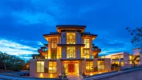 Kimpton Grand Roatan Resort and Spa Hotels near West Bay Beach