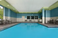 Holiday Inn Express & Suites AKRON REGIONAL AIRPORT AREA by IHG - Pools