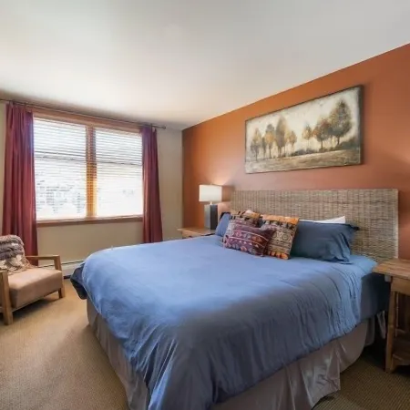 Zephyr Mountain Lodge Select-Rated 2510