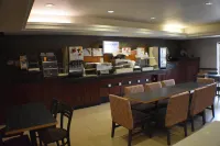 Country Inn & Suites by Radisson, Garden City, KS - breakfast