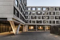 Ola Santiago Providencia, Tapestry Collection by Hilton Hotel a 