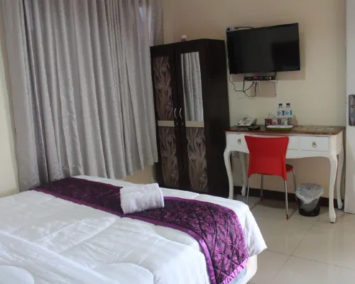 Diponegoro House Hotels in Sidorejo