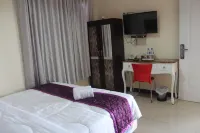 Diponegoro House Hotels in Sidorejo