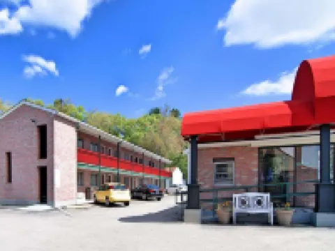 Econo Lodge Hotels in Sharon