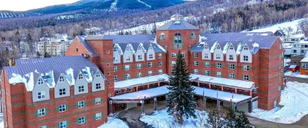 Sugarloaf Mountain Hotel Отели в г. Коплин