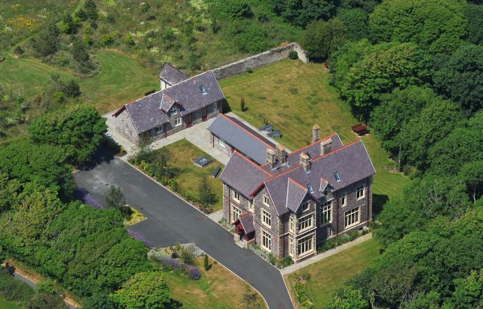 Penrhiw Priory