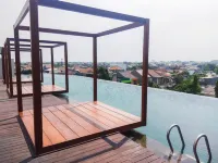 Minimalist and Comfy 1Br Grand Kamala Lagoon Apartment by Travelio