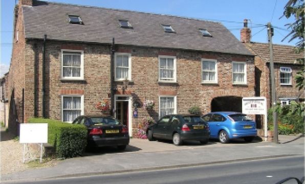 Orillia House - Housity