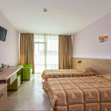 Ivana Palace Hotel - Free Parking