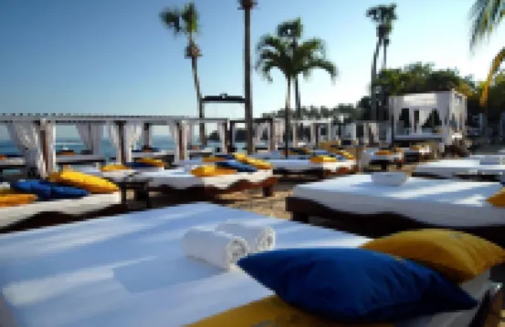 Lifestyle Crown Residence Suites