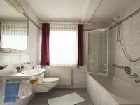 Gasthof- Themen Fruhstuckspension Kristall Hoteles en Nauders