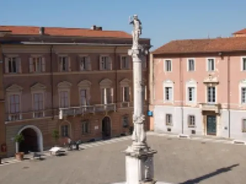 オステッロ パラッツォ ニッツァ マッサのホテル