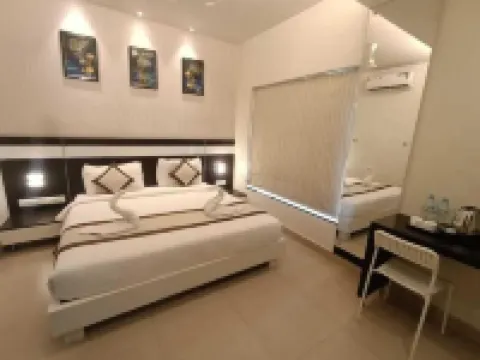 Yuvraj Palace Inn
