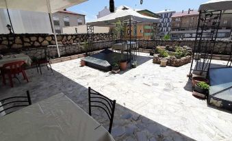 Altay Hotel - Housity