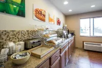Quality Inn & Suites Sun Prairie Madison East - Завтрак