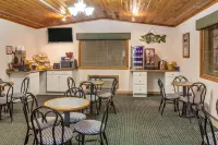 Days Inn by Wyndham Alpena Hotels in Alpena