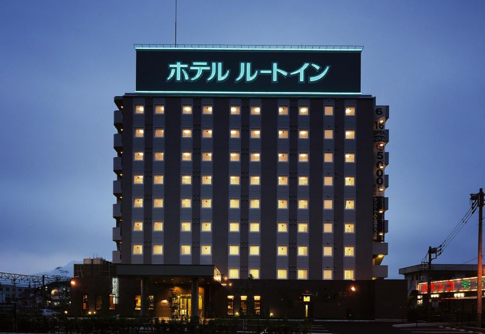 [호텔 루트-인 도마코마이 에키마에의 아침 식사 뷔페 모습]