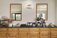 Super 8 by Wyndham Williams Lake BC - Breakfast