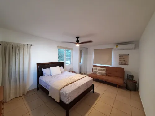 Aguadilla Waves Apt. 8-minute walk to beautiful Crashboat Beach