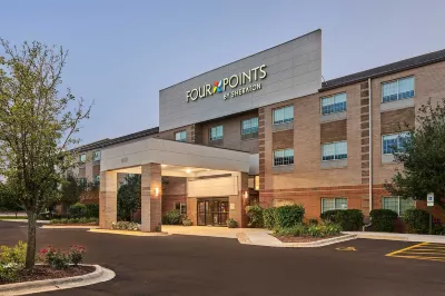 Four Points by Sheraton Chicago Schaumburg Hotel dekat DXL Big + Tall