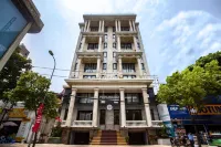 Parosand Hanoi Hotel & Apartment Hotels in Tây Hồ