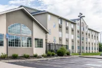 Comfort Suites Hotels near Saint Mary Catholic Church