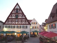 Metzgerei Gasthof Romantik Hotel der Millipp - parking