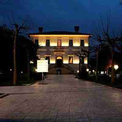 Villa Picena Hotel Exterior