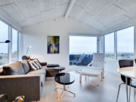 "Skade" - 75m from the Sea