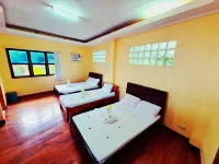 La-Familia Guest House