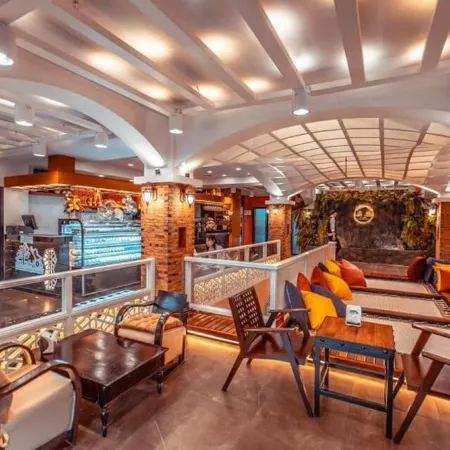 Vulcano Hotel at Nimman Отели рядом с достопримечательностью «Nimmanhaemin Road»
