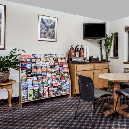 Econo Lodge Edmonds North Seattle