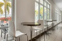 Staybridge Suites ST. Petersburg Downtown Các khách sạn ở Saint Petersburg