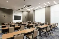 納什維爾西區大道希爾頓花園飯店 - 游泳池