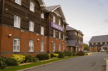 Premier Inn Isle Of Wight (Newport) Отели в г. Ньюпорт