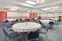 Days Inn by Wyndham Livonia/Canton/Detroit