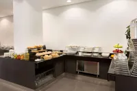 Ramada Encore Al Khobar Olaya - Breakfast