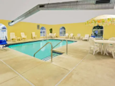 普雷裏德欣麥客達温德姆酒店 克勞福德縣酒店