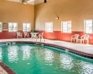 Comfort Inn Decatur Priceville - Pools