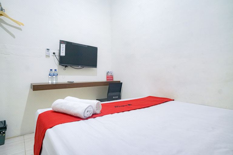 3. RedDoorz..