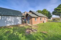 Unique Dog-Friendly Log Cabin Short Walk to Ocean - Pet friendly