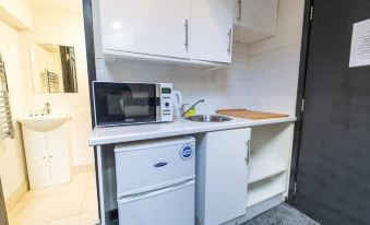 1 Bedroom Studio Near the City