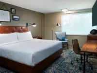 Four Points by Sheraton Toronto Airport Hotels near Malton