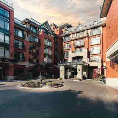 Oak Bay Beach Hotel Hotel Exterior