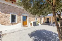Thrapsano House at Iraklion Crete. for up to 8 Persons. - Mountain view