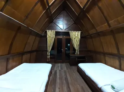 Cabin Kashandra Syariah Hoteller i Dieng Kulon